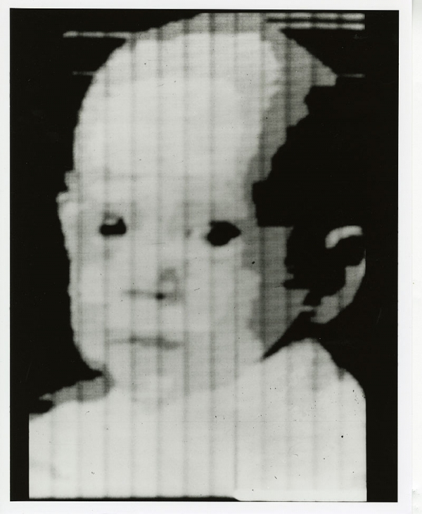 故러셀 커쉬가 1957년에 스캔한 사진(출처=미국표준기술연구소)