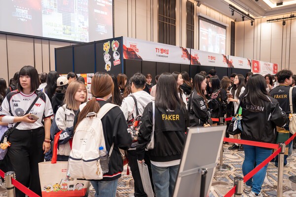 비스테이지, 'T1 홈그라운드' 흥행 도우미 자처...신규 크리에이트 굿즈... - 뉴스 썸네일 이미지